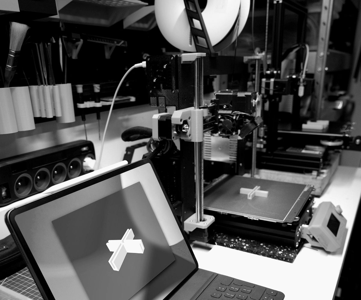 3D printer producing a prototype
