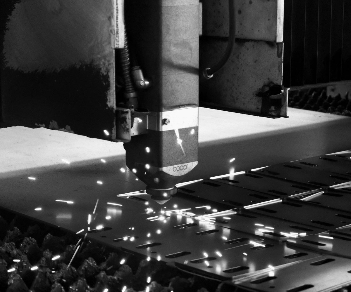 Laser cutting metal