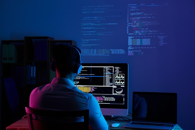 Algorithms developer image